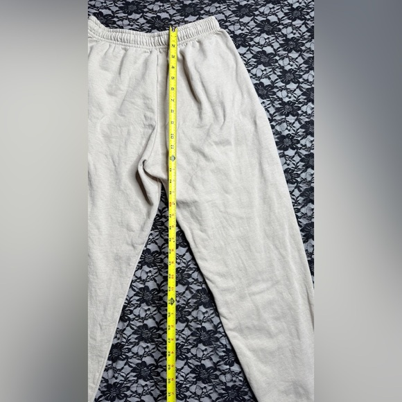 Fruit of the Loom Men's Light Cream Joggers - Picture 4 of 8